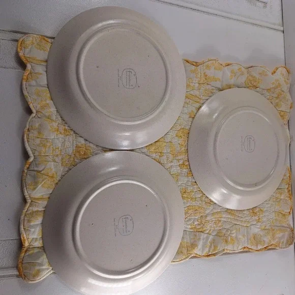 Vintage Franciscan Earthenware Hacienda (3) Lunch Plates 8 1/2” Yellow Flower - Picture 7 of 10